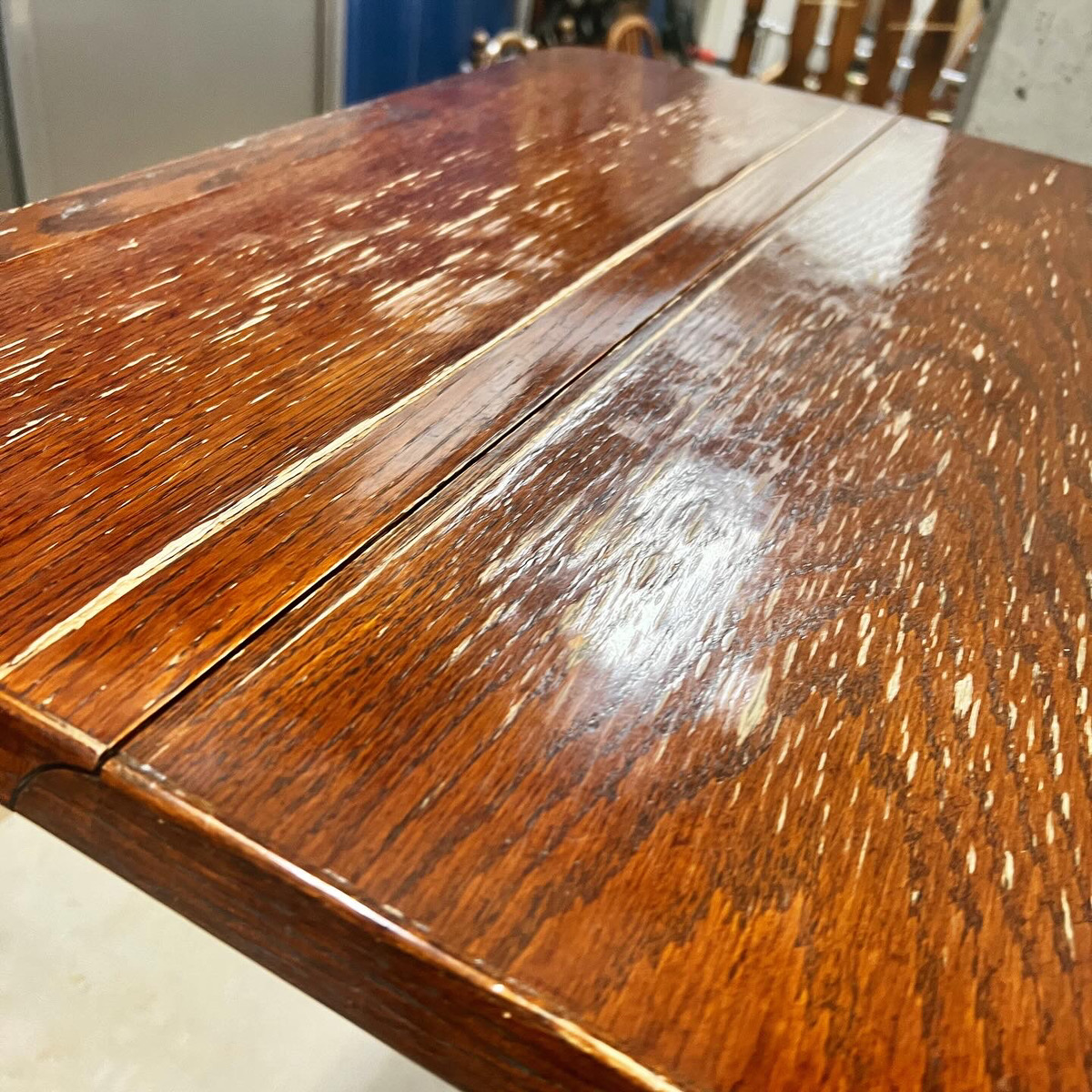 折りたたみダイニングテーブルの天板キズ補修・再塗装、藤張替 家具